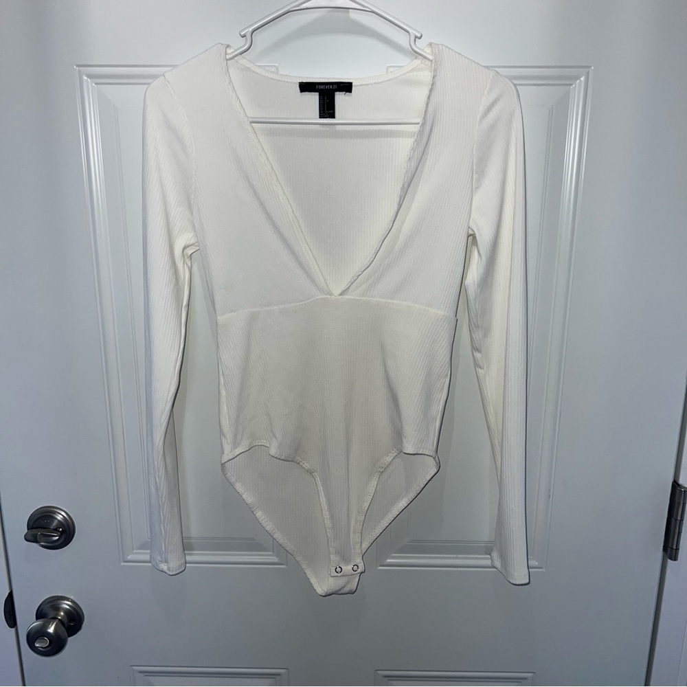 Forever 21 white ribbed plunge v neck bodysuit size small